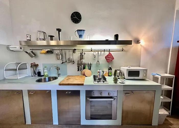 Near Ponte Vecchio: Central Luxury Flat