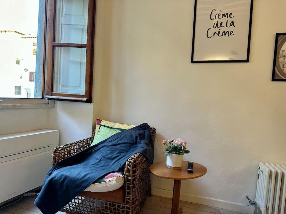 Near Ponte Vecchio: Luxury Flat